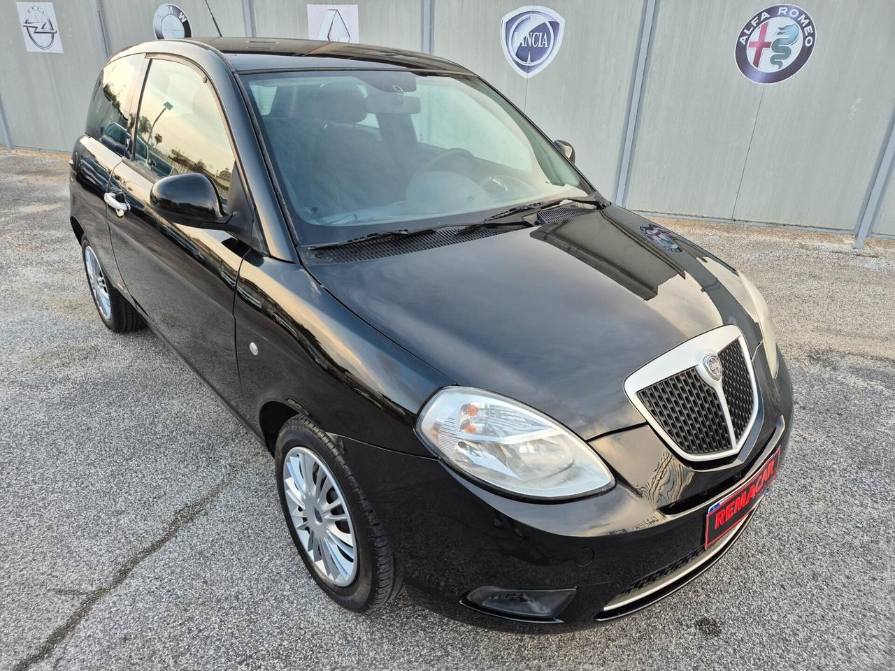 Lancia YPSILON 1.3 MJT 75 CV RESTAYLING NUOVA FULL 2010