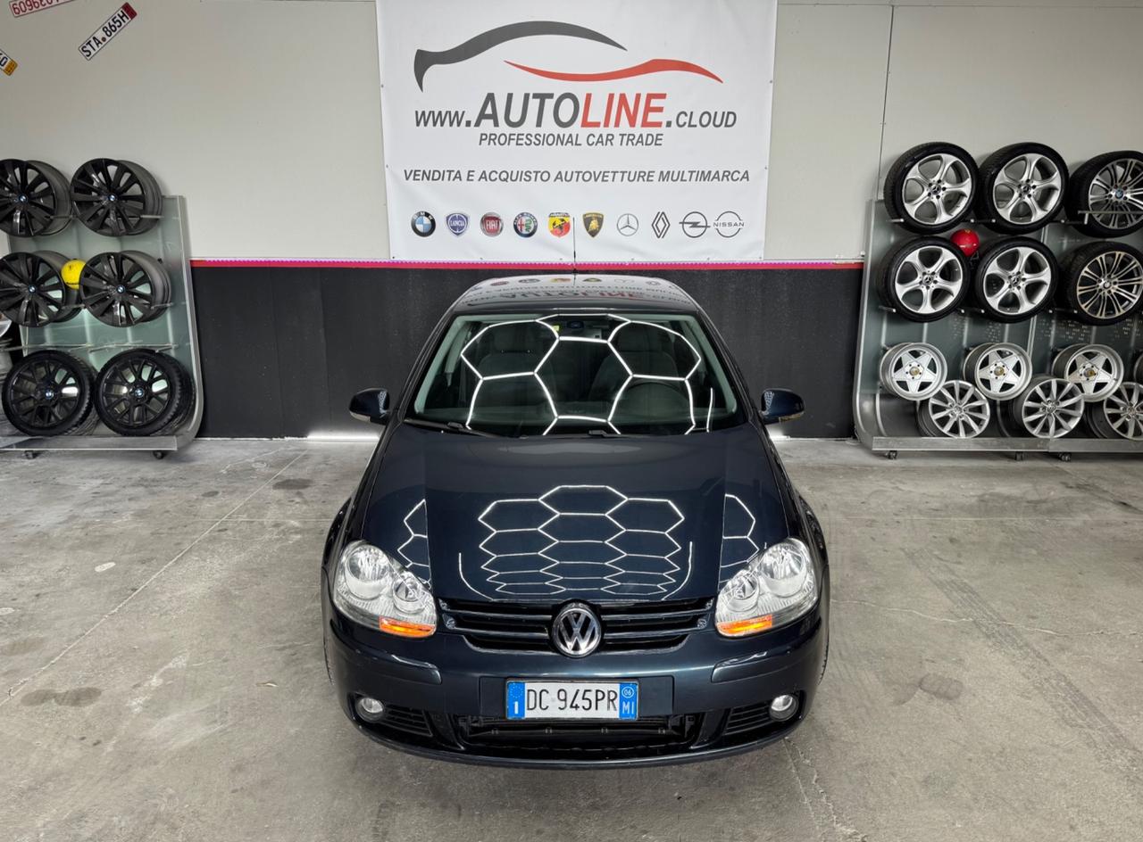Volkswagen Golf 1.6 16V FSI 5Porte ADATTA NEOPATENTATI
