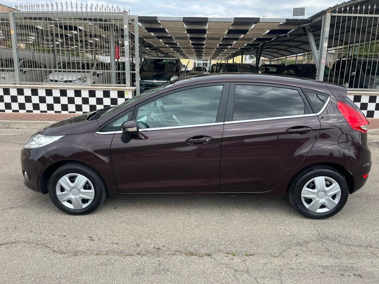 Ford Fiesta 1.6 TDCi 5p. Titanium Unipro 2010
