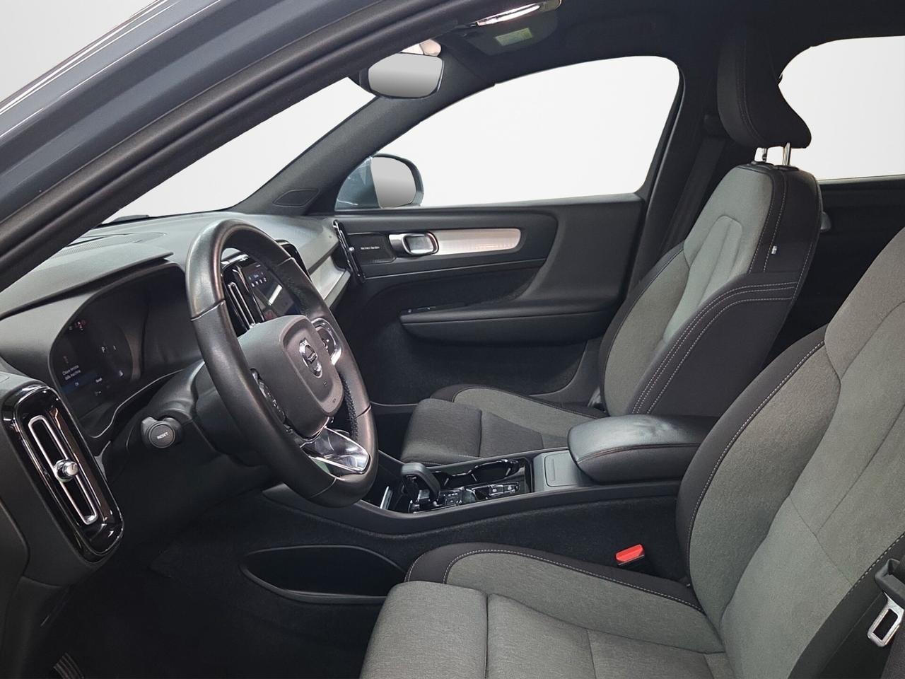 Volvo XC40 B4 AWD automatico Plus Bright