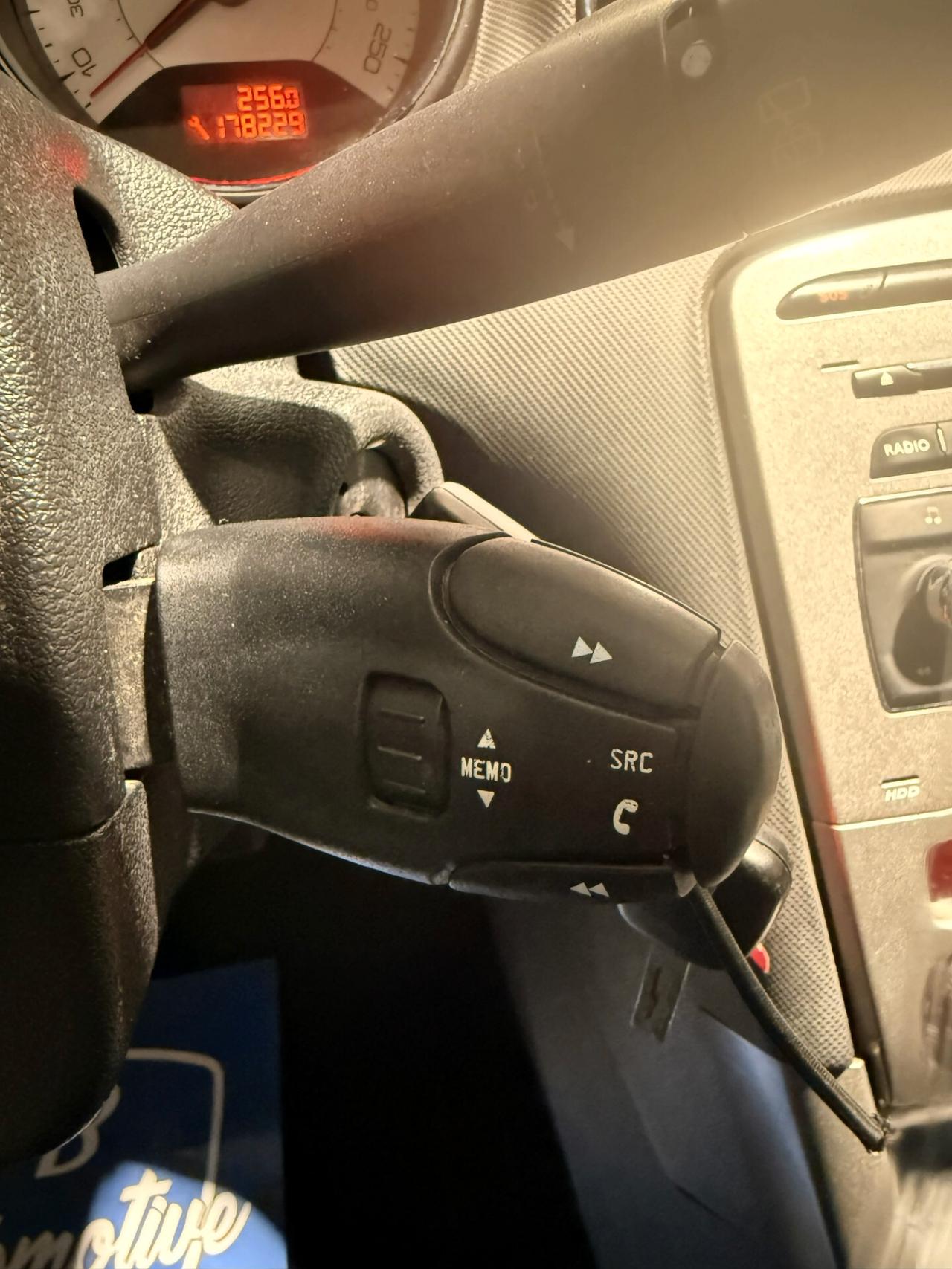 Peugeot 308 1.6HDI EDITION NAVI UNICO PROPRIETARIO