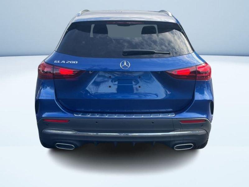 Mercedes-Benz GLA 200 Automatic AMG Line PREMIUM