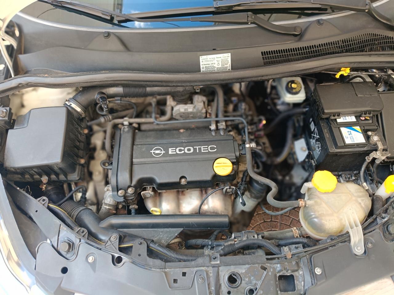 OPEL CORSA 1.2 5 PORTE-NEOPATENTATI-Euro4390