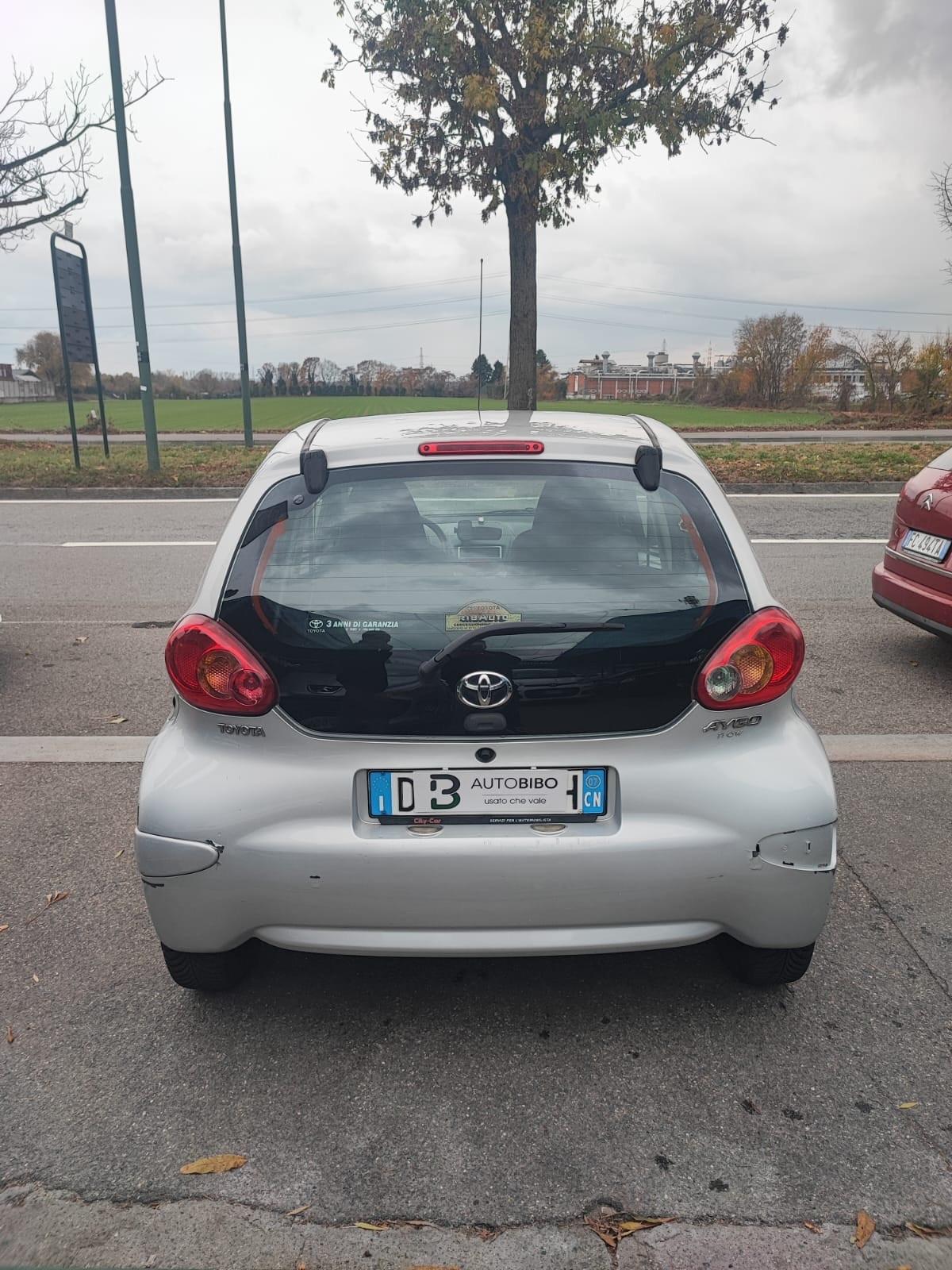 Toyota Aygo 1.0 12V VVT-i 5 porte Sol