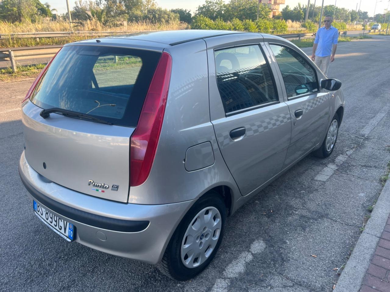 Fiat Punto 1.2i cat 5 porte Unipro 2001