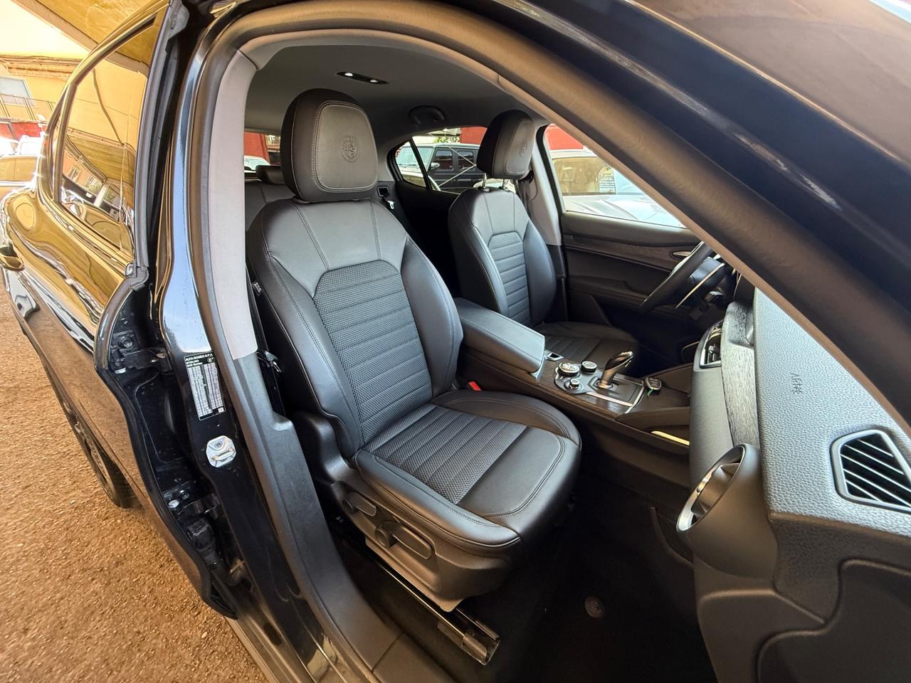 Stelvio 2.2 Turbodiesel 210 CV AT8 Q4 Veloce-B-tech-unipro