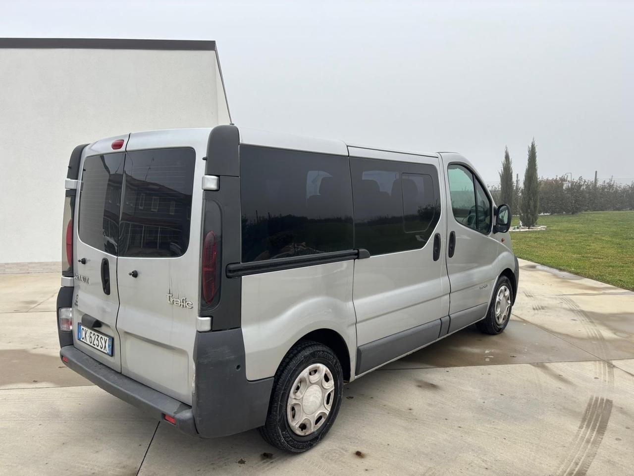 Renault Trafic 6 posti