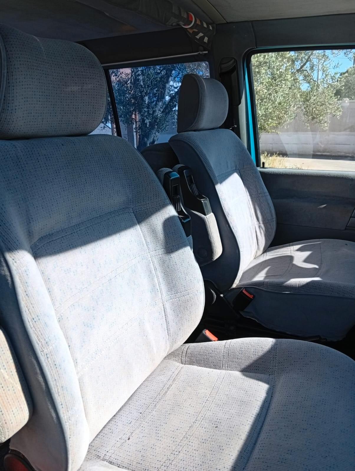 Volkswagen Transporter 1.9 TD cat Caravelle