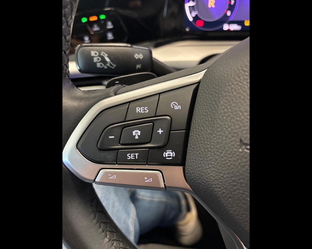 VOLKSWAGEN Golf VIII 2020 - Golf 1.5 etsi evo Style 130cv dsg