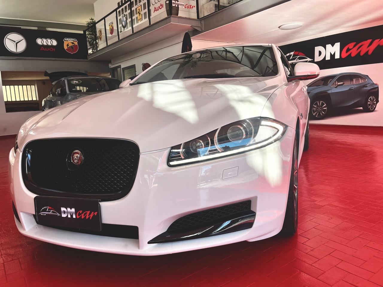 JAGUAR XF 2,2 D LUXURY 190CV PELLE TOTALE NAVIGATORE CERCHI CAMBIO AUTOMATICO