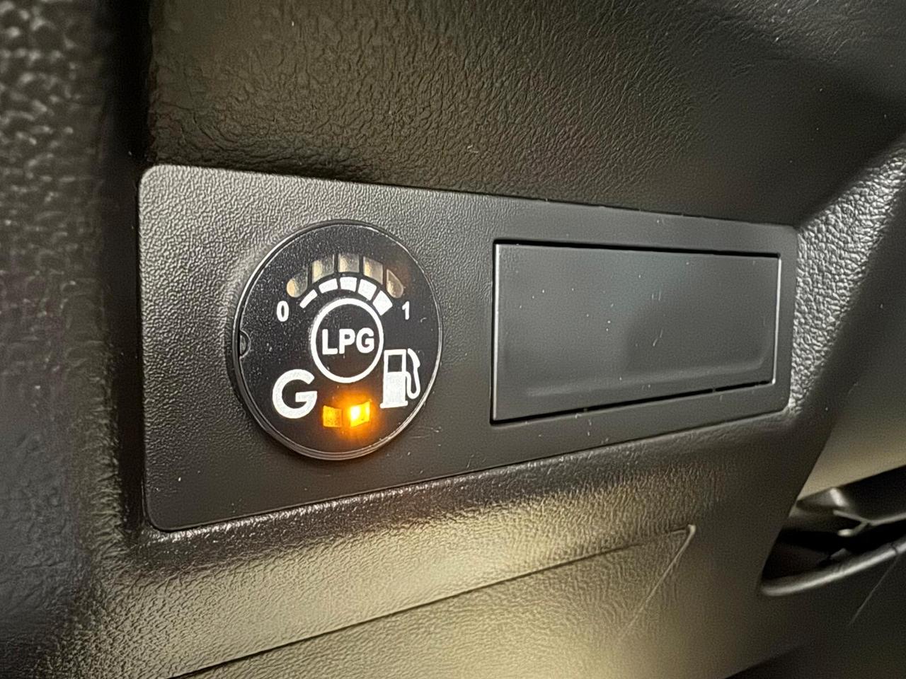 Renault Captur TCe 100 CV GPL Intens