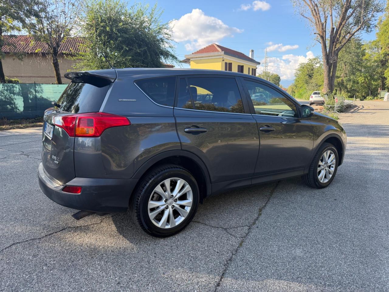 Toyota RAV 4 RAV4 2.0 D-4D 4WD Lounge White Ed.