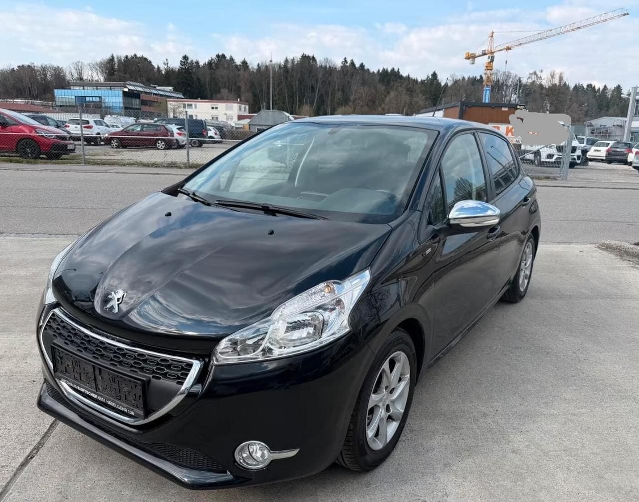 Peugeot 208 PureTech 82 5 porte Allure