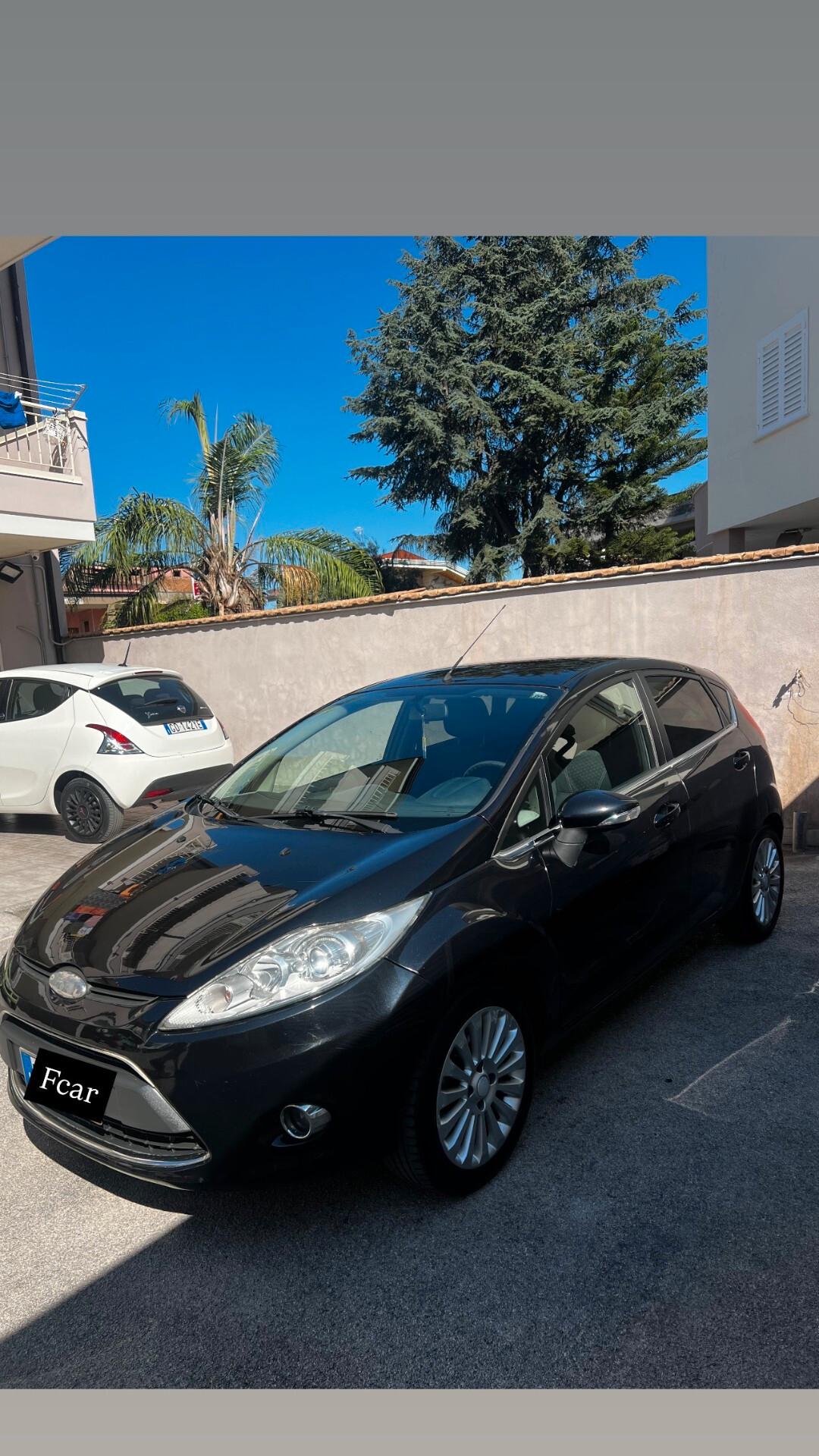 Ford Fiesta 1.4 5 porte Bz.- GPL Titanium neopatentati