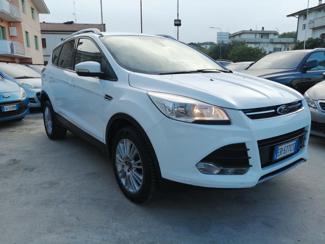 Ford Kuga 2.0 TDCI 140 CV 4WD Titanium
