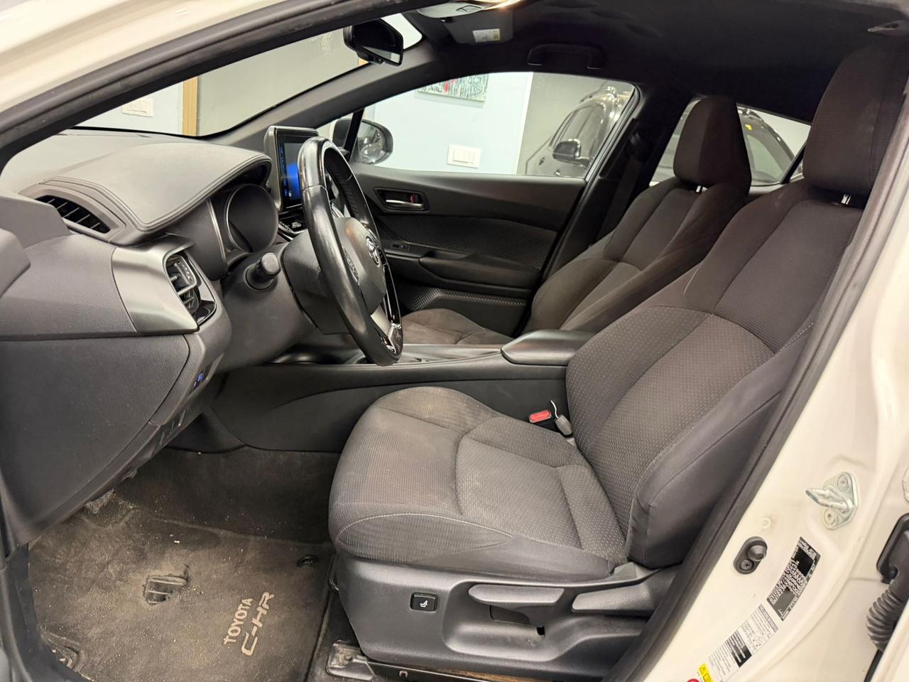 Toyota C-HR 1.8 Hybrid E-CVT Style