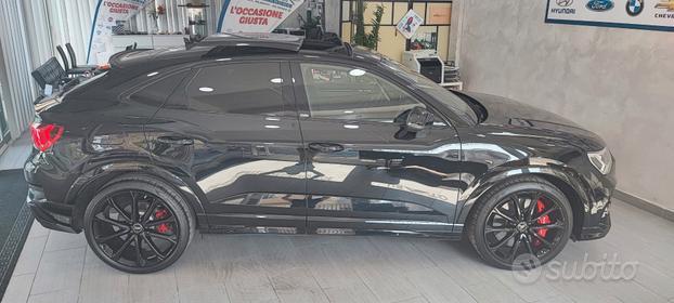 Audi Q3 RSQ3 SPB con tetto apribile italiana 2023