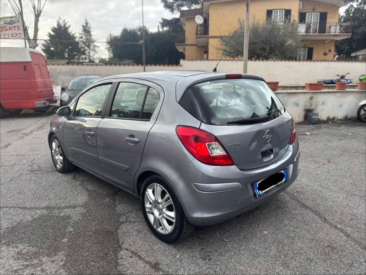 Opel Corsa 1.2 benzina AUTOMATICA