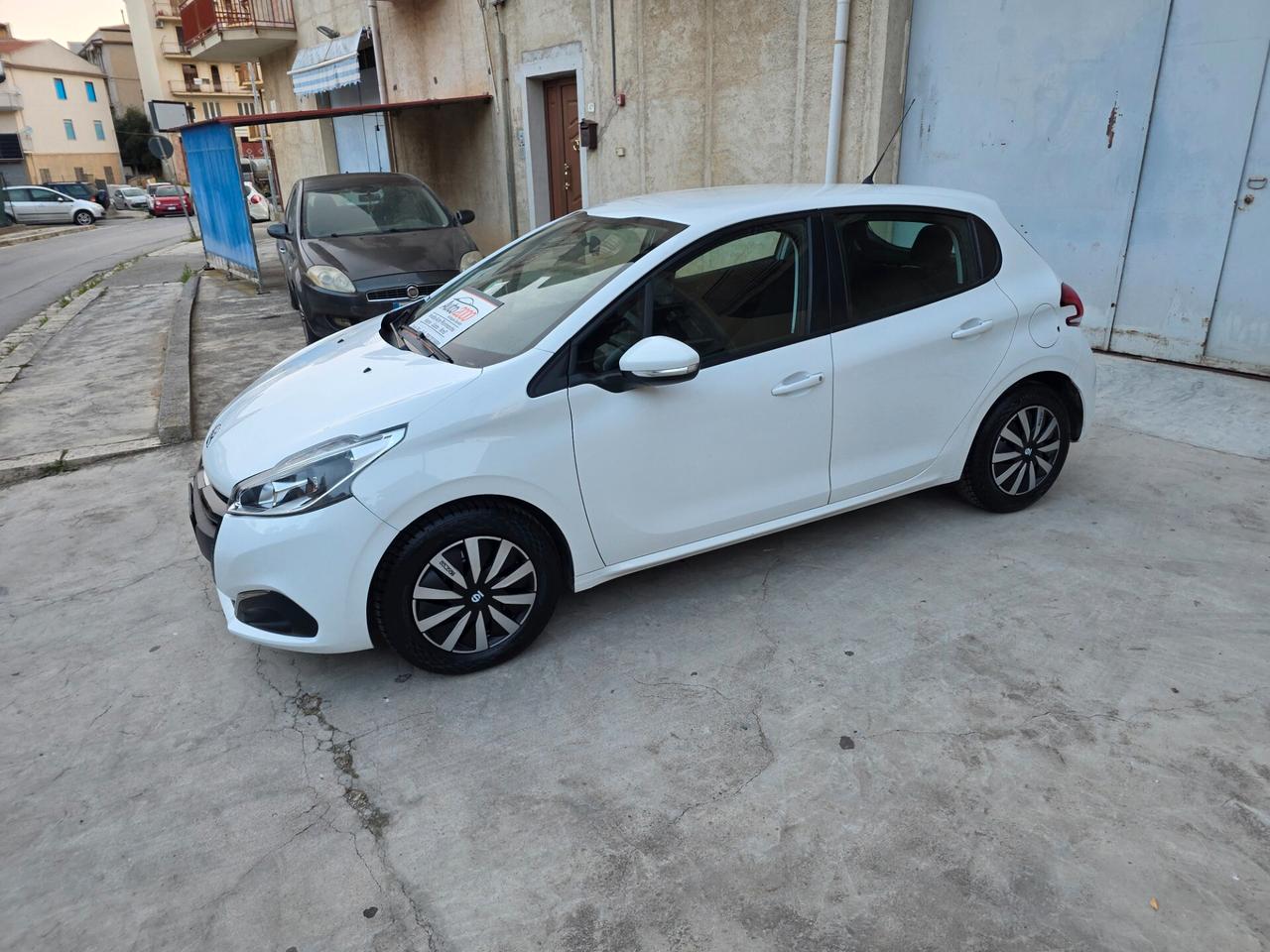 Peugeot 208 BlueHDi 75 5 porte Active