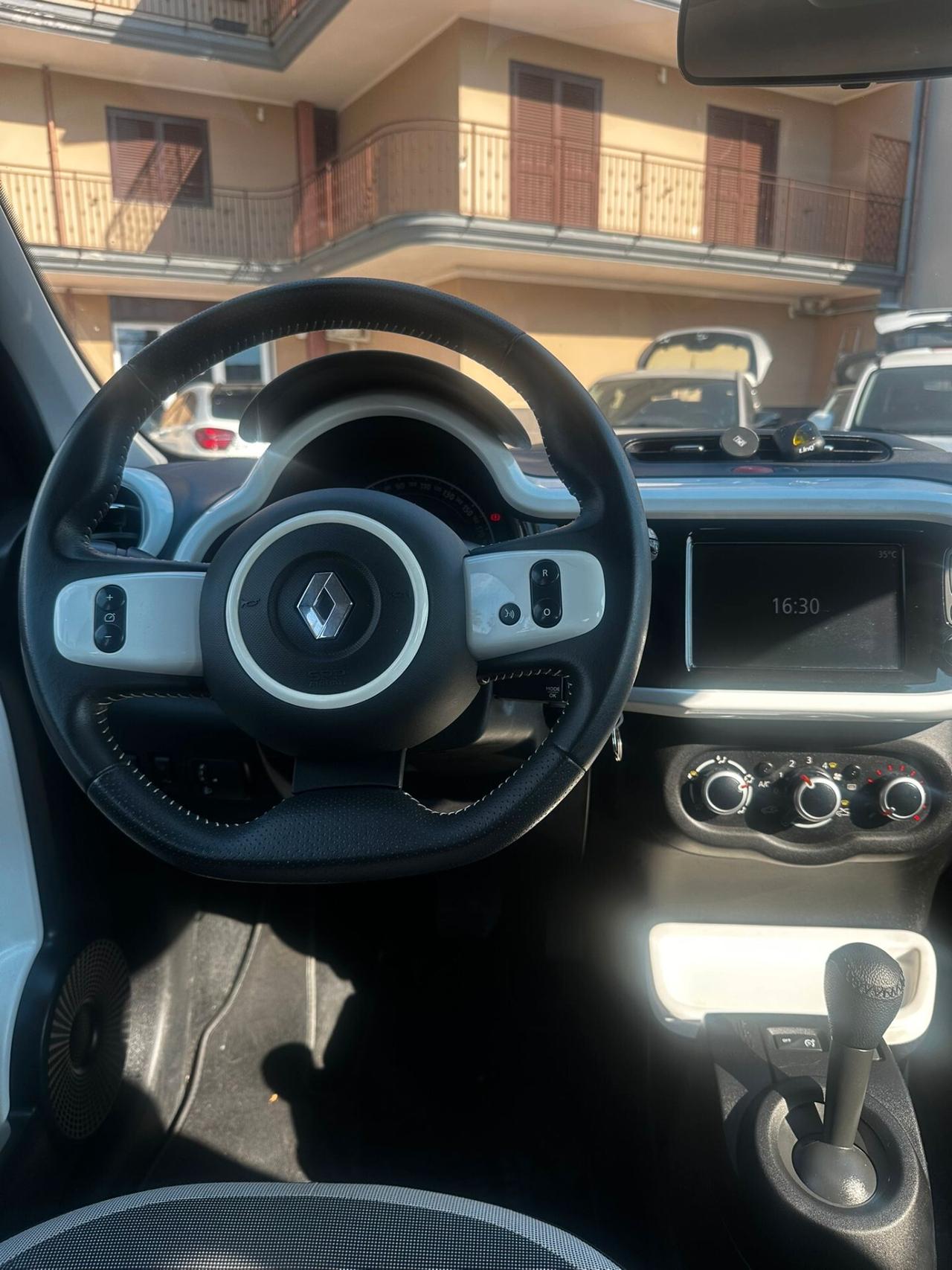 Renault Twingo TCe 90 CV EDC Duel2