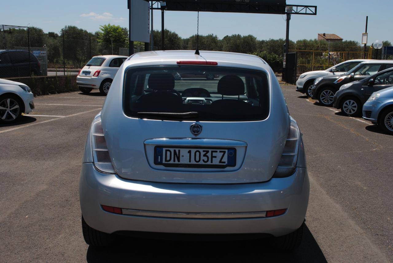 Lancia Ypsilon 1.2 60 CV OK NEOPATENTATI