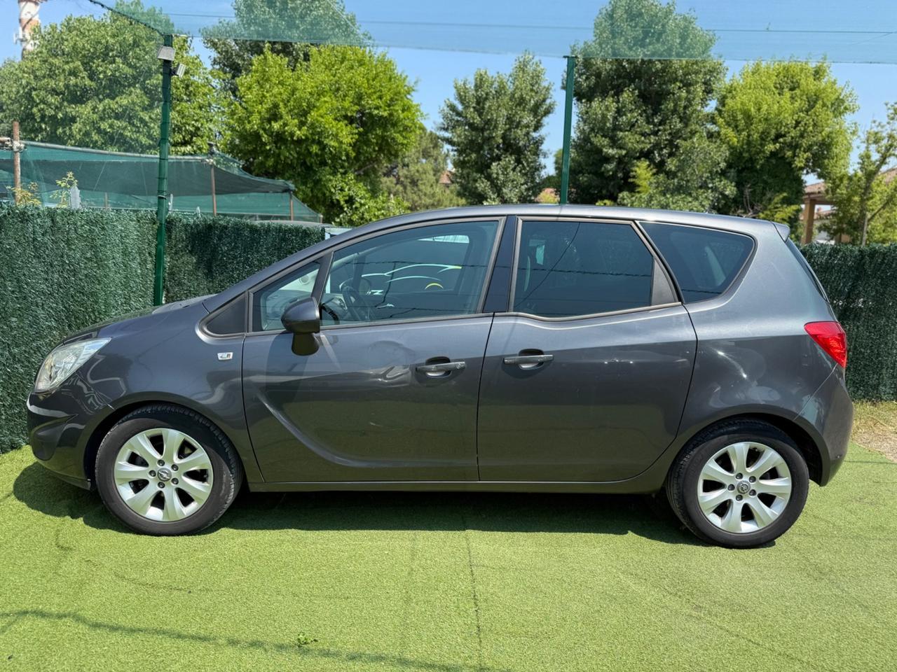 Opel Meriva 2013 1.3 DIESEL NEOPATENTATI