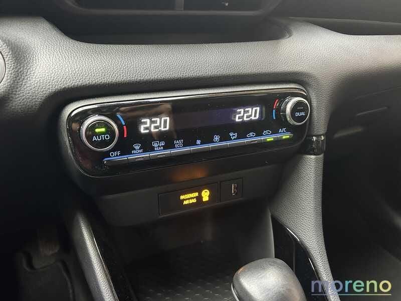 Toyota Yaris 1.5h Lounge