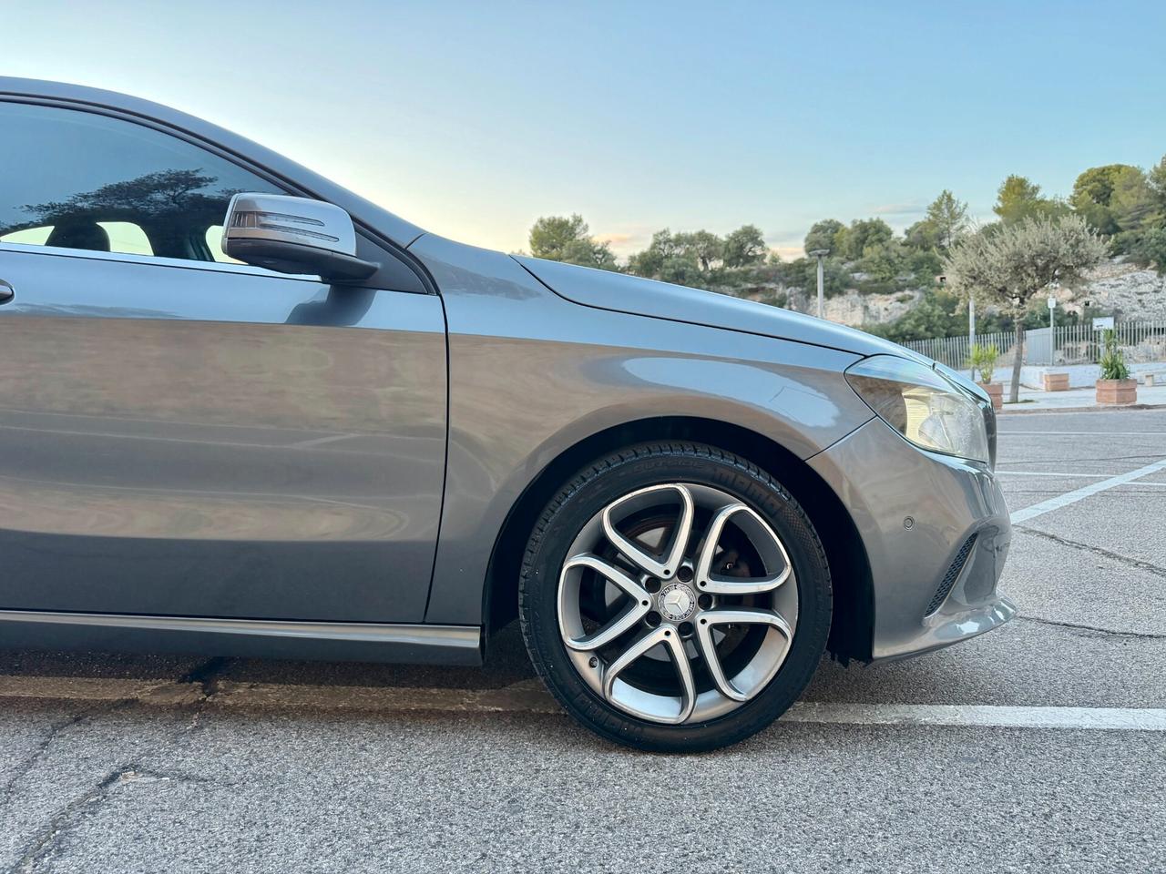 Mercedes A180 Sport/1.5 110 CV/KEYLESS/CAMERA/AMBIENT LIGHTS