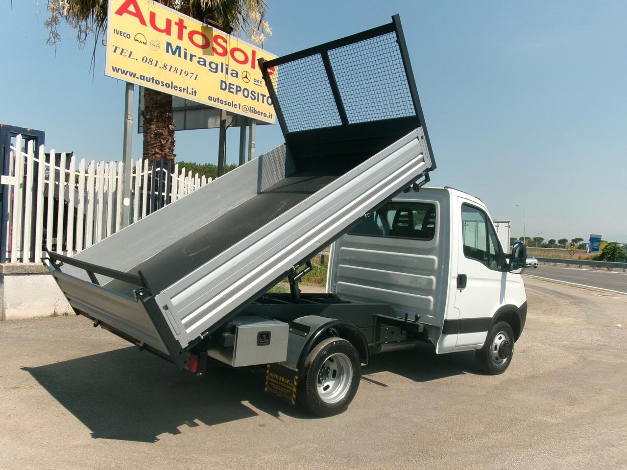 Iveco Daily 35C13 2.3 130CV RIBALTABILE TRILATERALE