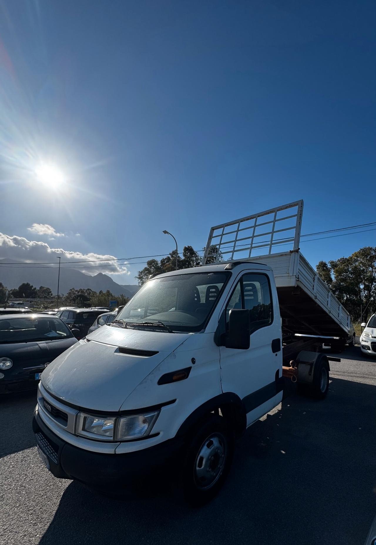 Iveco Daily 29L10 2.3 Hpi TDI PC Cabinato