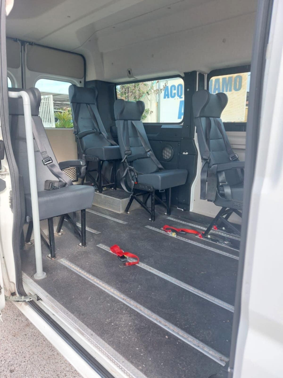 Citroen Jumper ALLESTITO TRASPORTO DISABILI CON PEDANA PARI A NUOVO