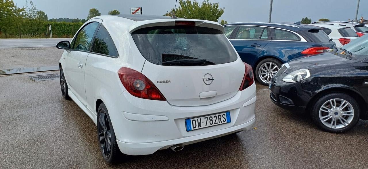 Opel Corsa 1.4 16V 3 porte Enjoy GPL