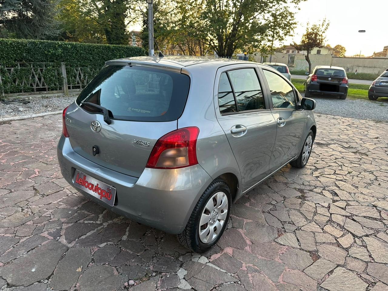 Toyota Yaris 1.0 5 porte Sol
