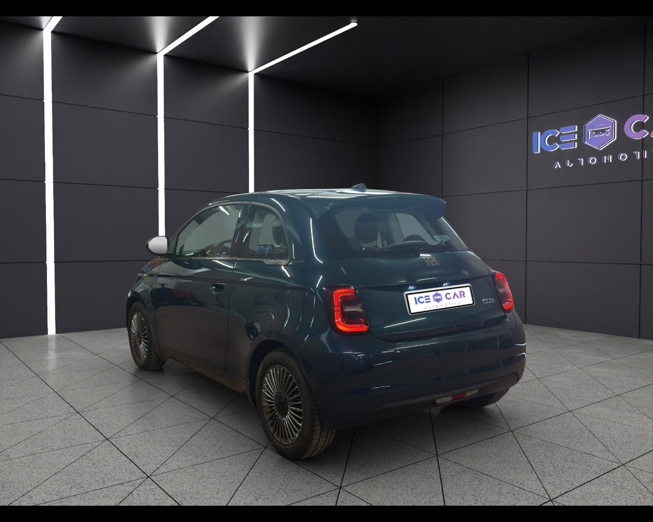 FIAT 500e - 500e Berlina 42 kWh Icon +