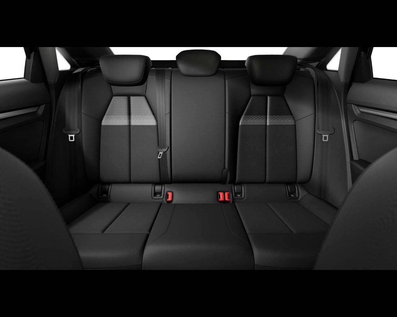 AUDI Audi A3 Sedan Business Advanced TFSI 85 kW S tronic