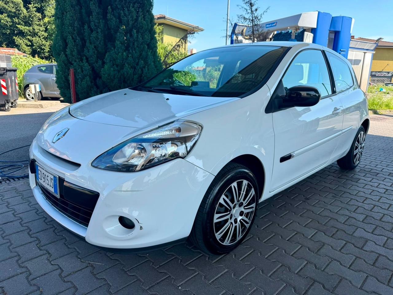 Renault Clio 1.2 16V 3