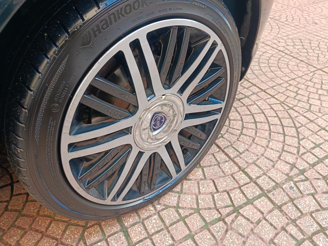 Lancia Ypsilon 1.2 Elle-Bicolor-BELLISSIMA-Euro4790-