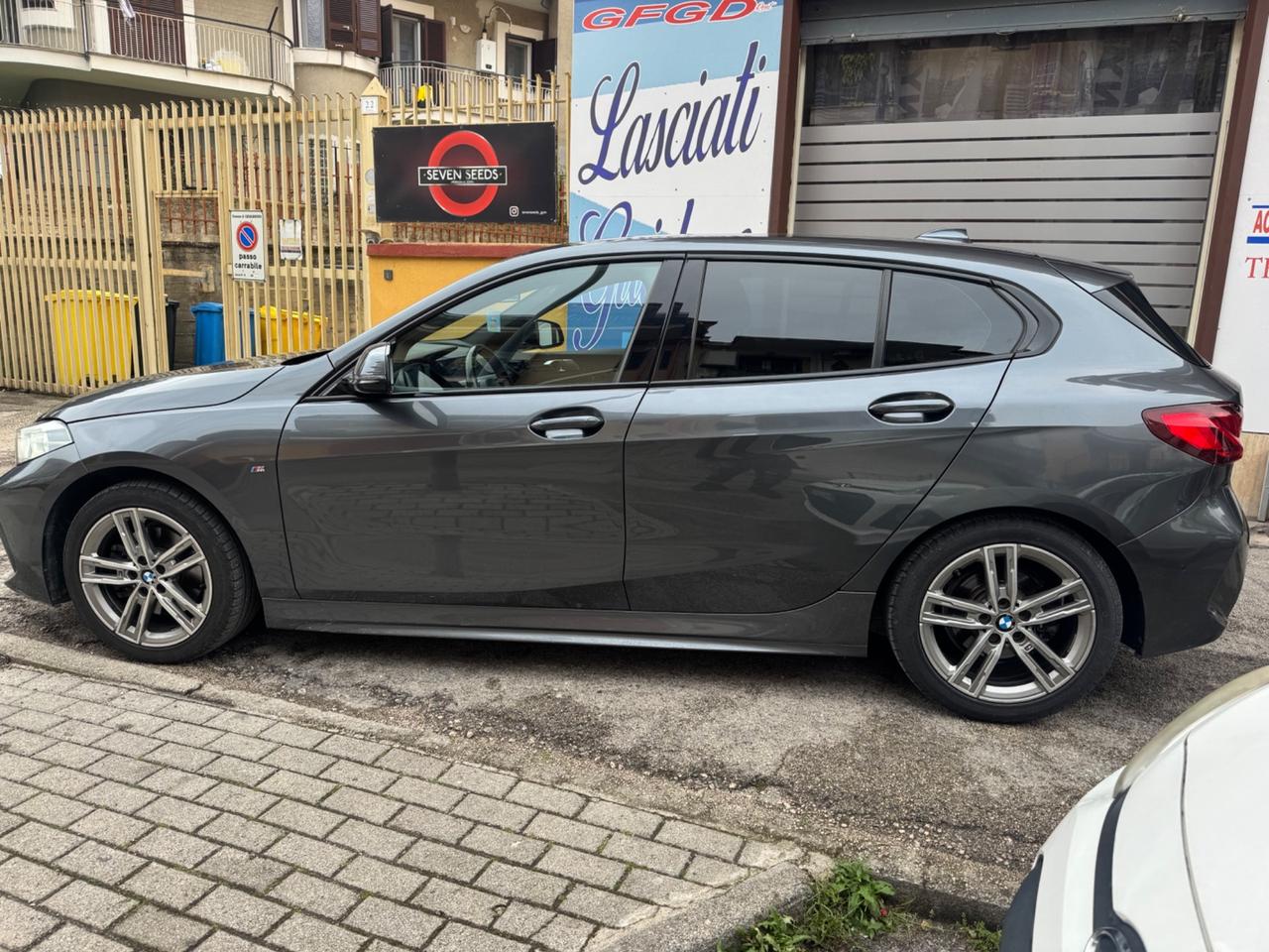 Bmw 116 116d 5p. Msport