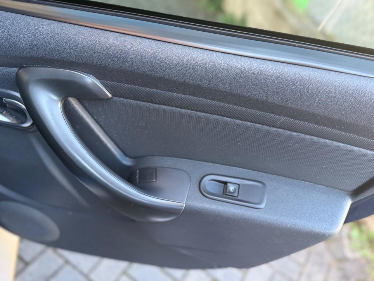 Dacia Duster 1.6 SCe GPL 4x2 Essential euro6