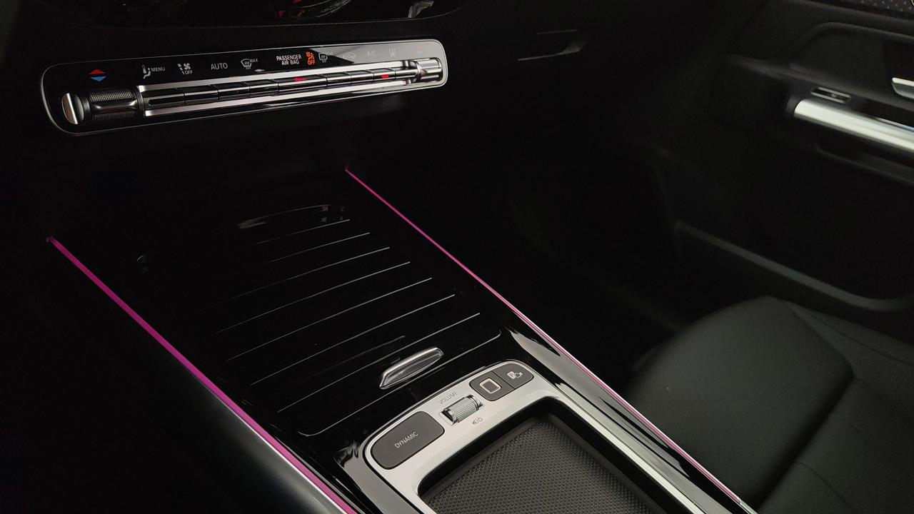 Mercedes-Benz EQA 250+ Street Edition