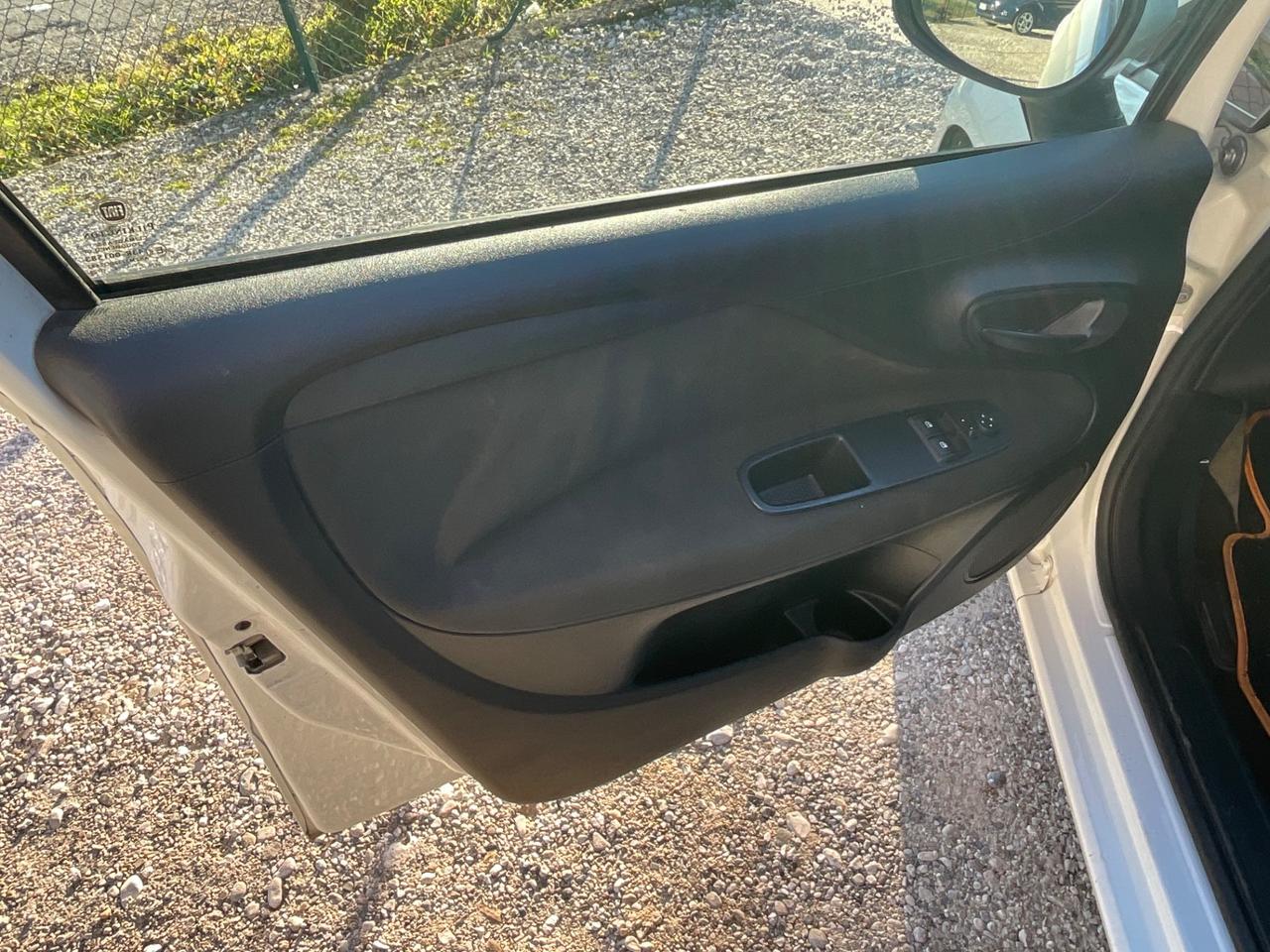 Fiat Punto 1.3 MJT II 75 CV 5 porte Street