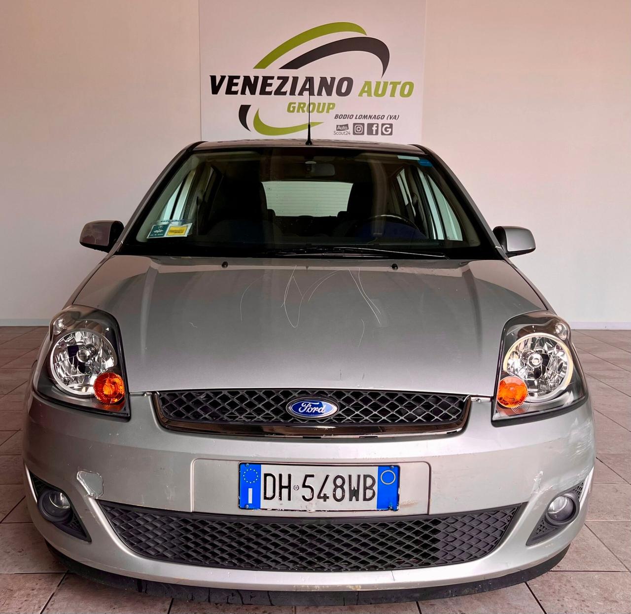 Ford Fiesta 1.4 16V 5p. Ghia