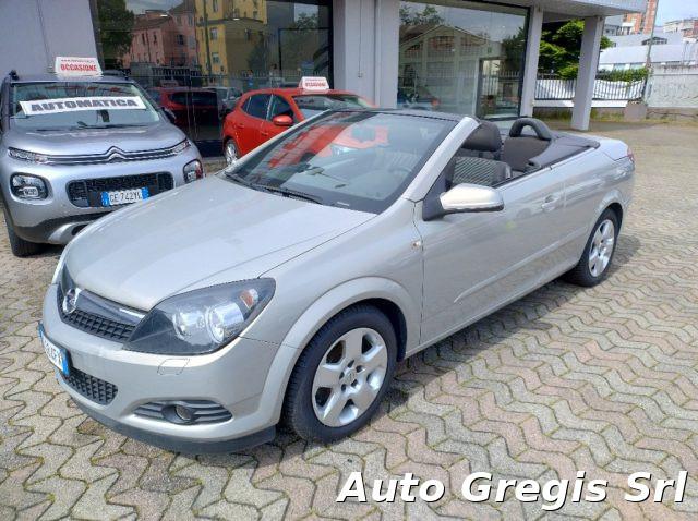 OPEL Astra TwinTop 1.8 16V VVT Cosmo