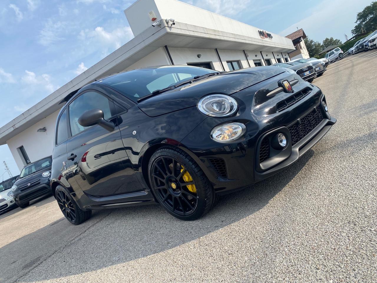 Abarth 595 1.4 Turbo T-Jet 180 CV Competizione