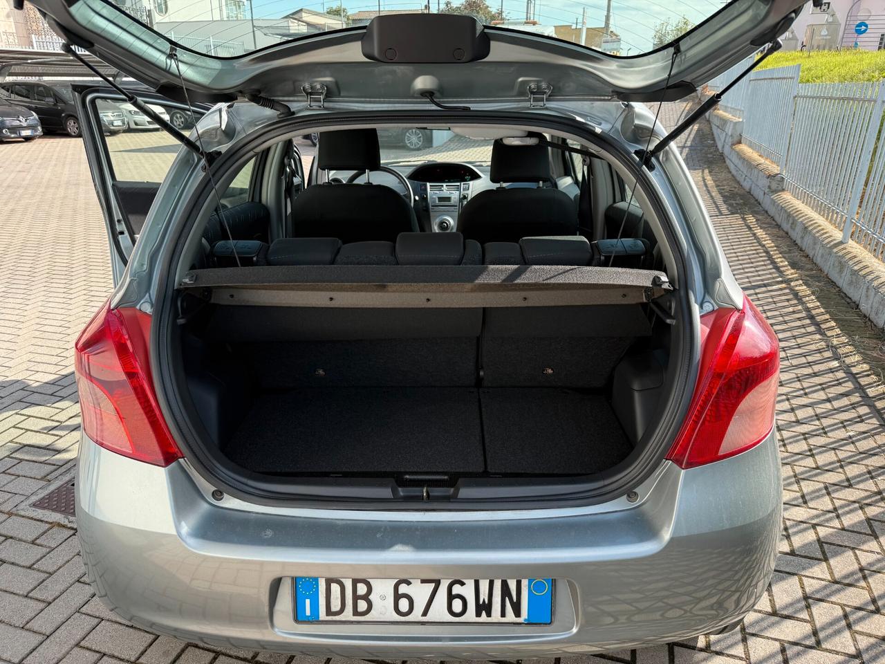 Toyota Yaris 1.0 5 porte