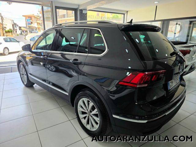 VOLKSWAGEN Tiguan 2.0 Life TDI 150CV SCR DSG - Fari a Led