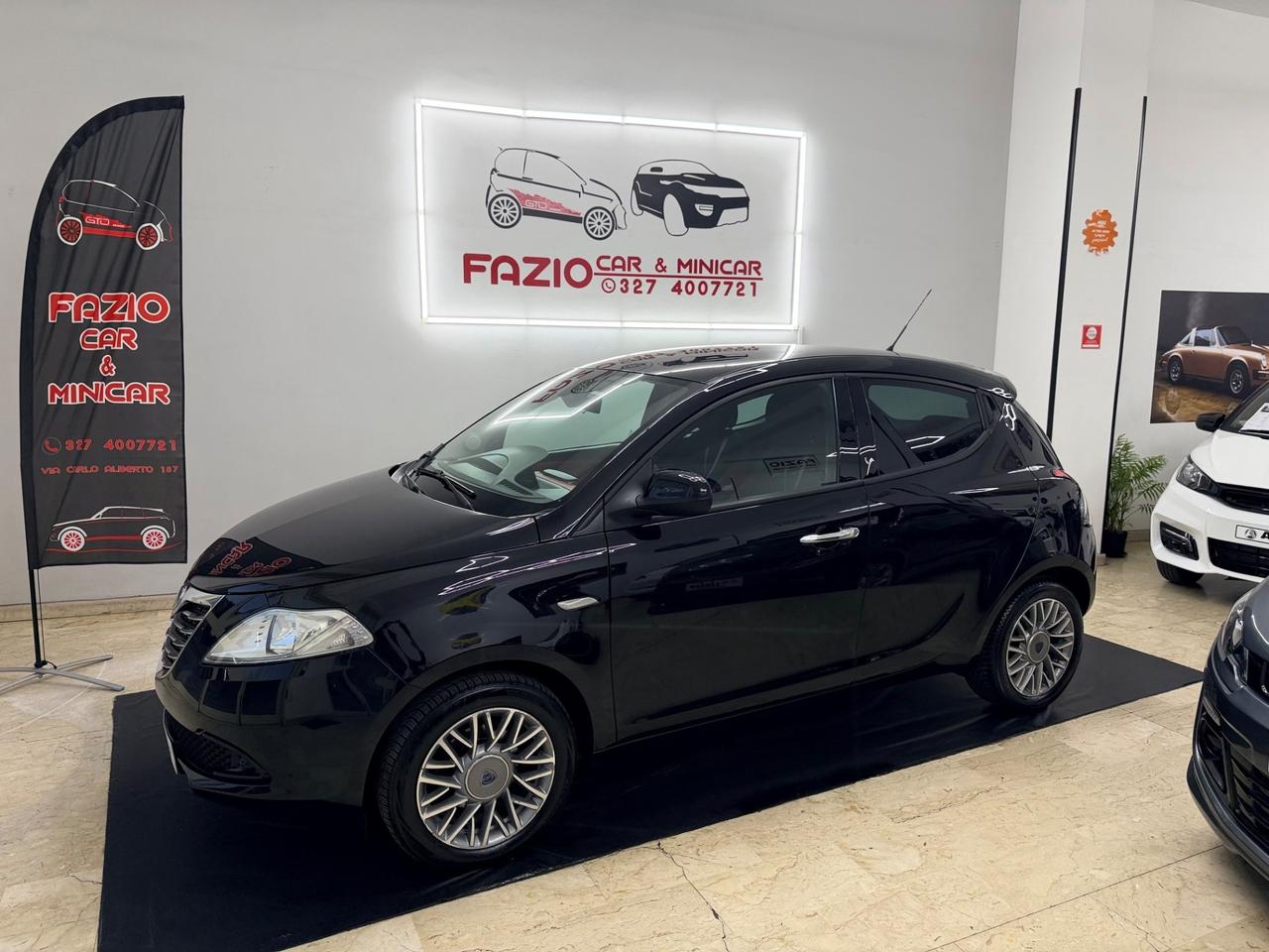 Lancia Ypsilon 1.2 69Cv