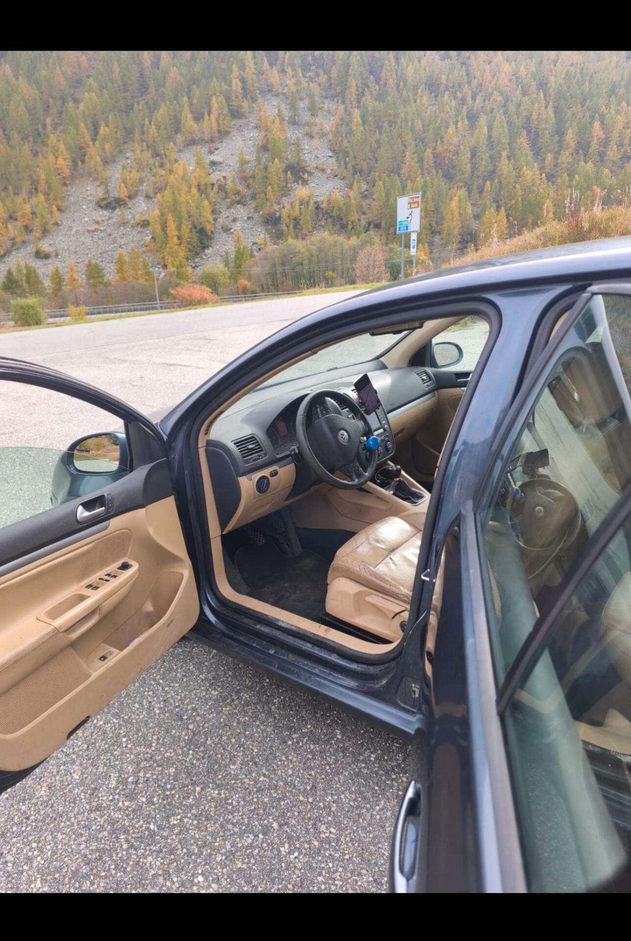 Volkswagen Golf 2.0 TDI 140cv