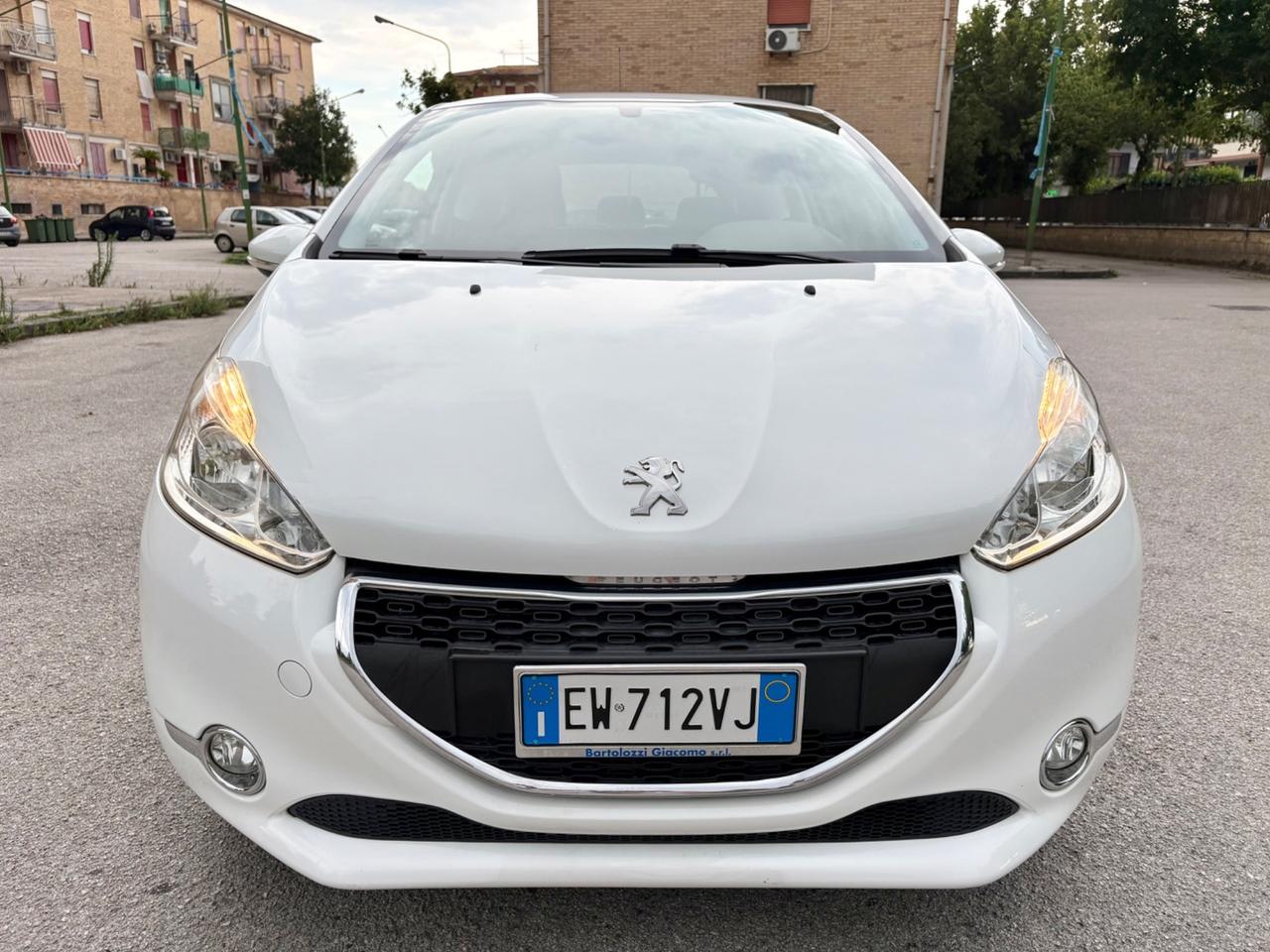 Peugeot 208 1.4 HDi 68 CV 99000km