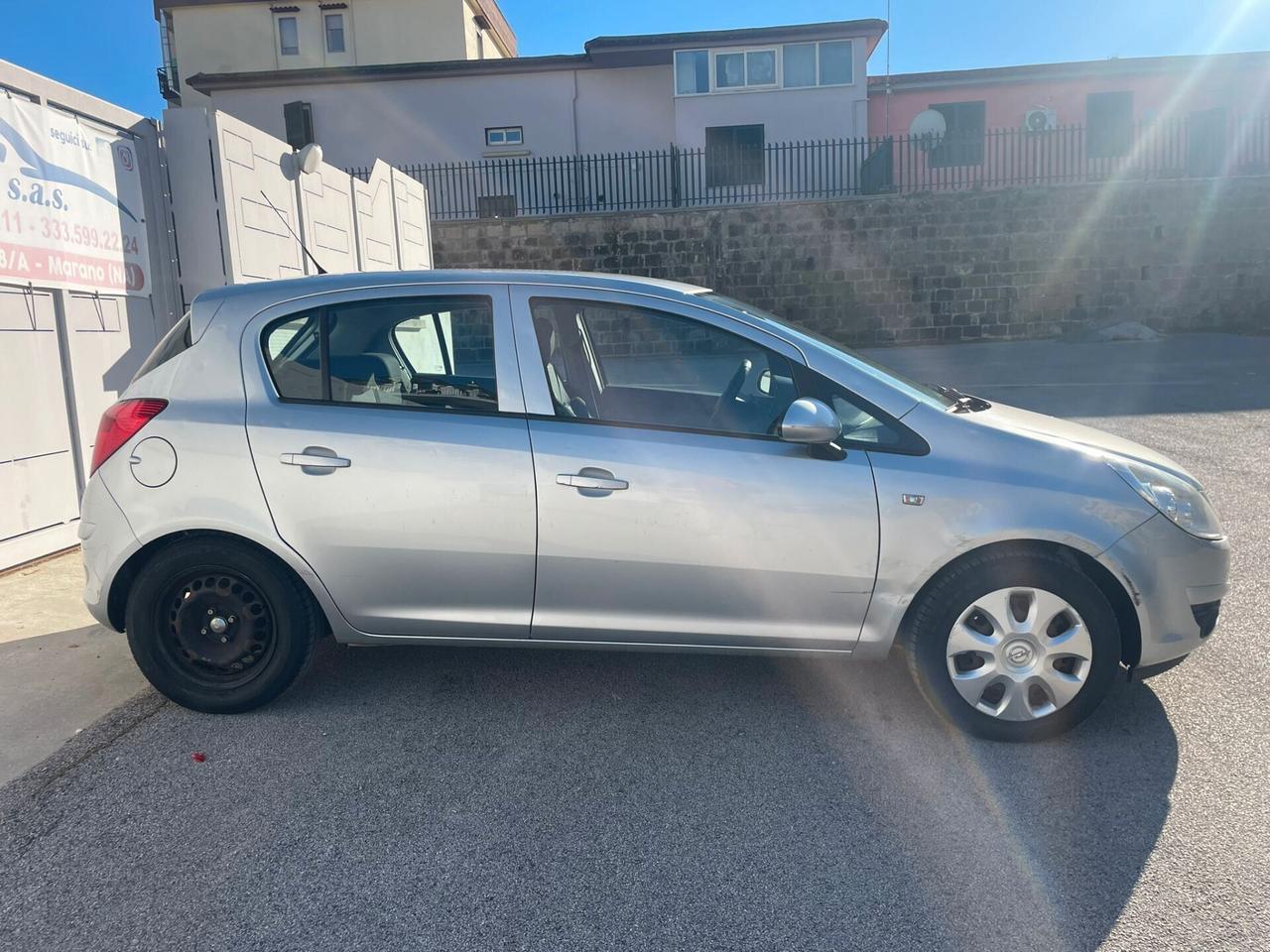 Opel Corsa 1.2 5 porte Club